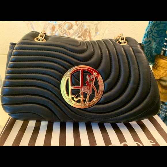 Henri Bendel Black Quilted Handbag - Picture 3 of 8